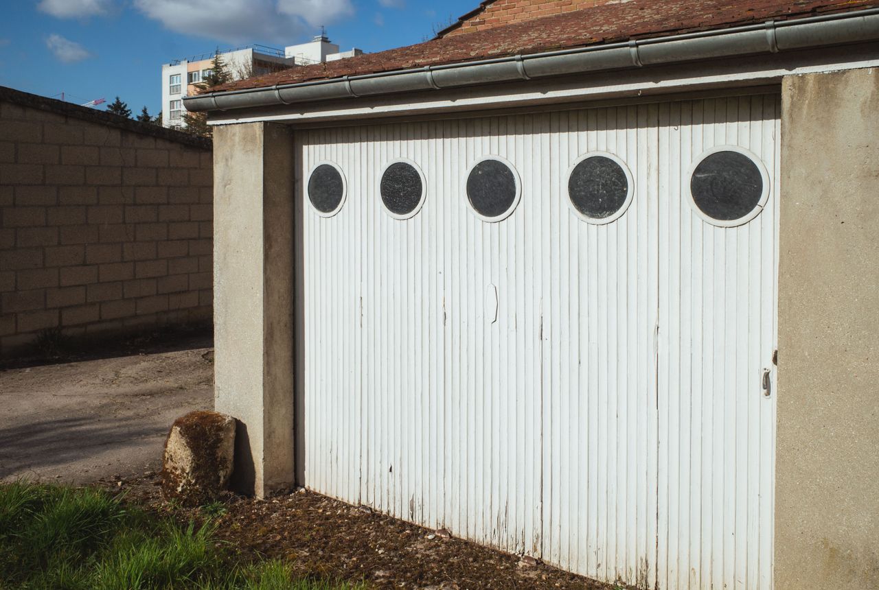 Garage door service in Largo, FL